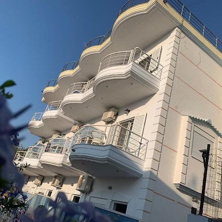 Henardi Apartments Ксаміл Екстер'єр фото