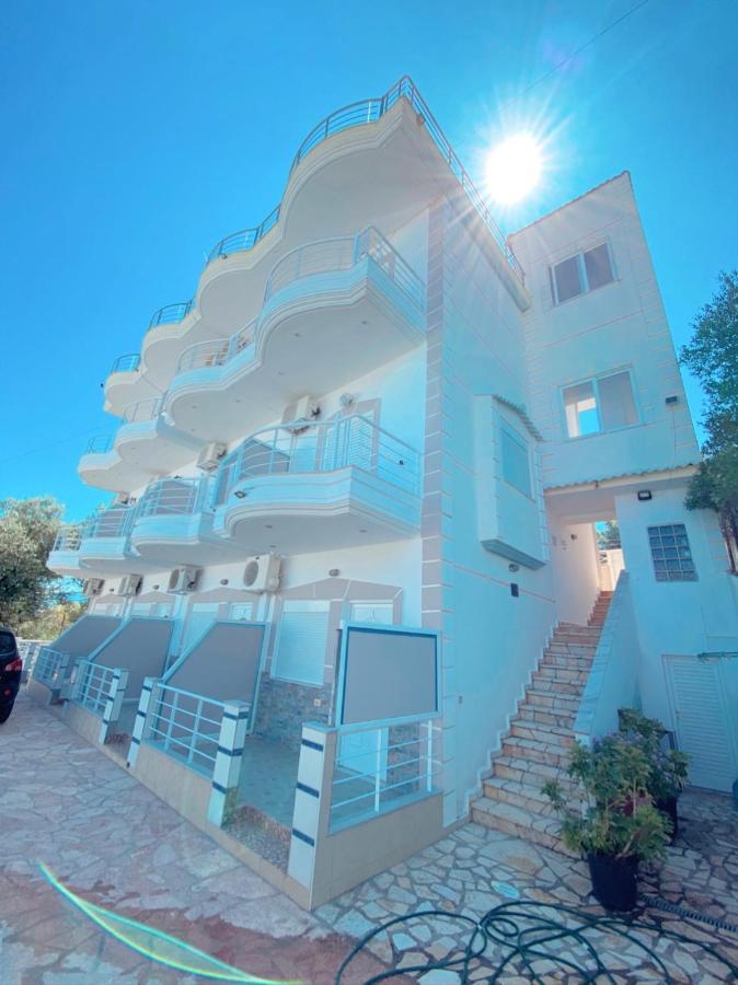 Henardi Apartments Ксаміл Екстер'єр фото