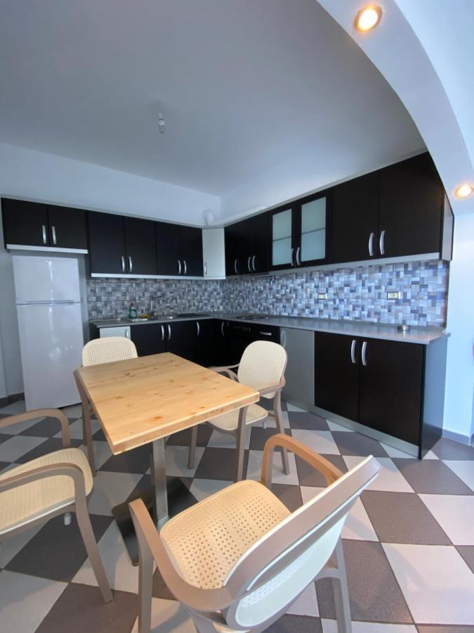 Henardi Apartments Ксаміл Екстер'єр фото